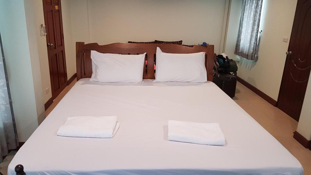 Samsen Sam Place Bangkok Ngoại thất bức ảnh